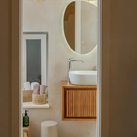 Apartament Varosh *